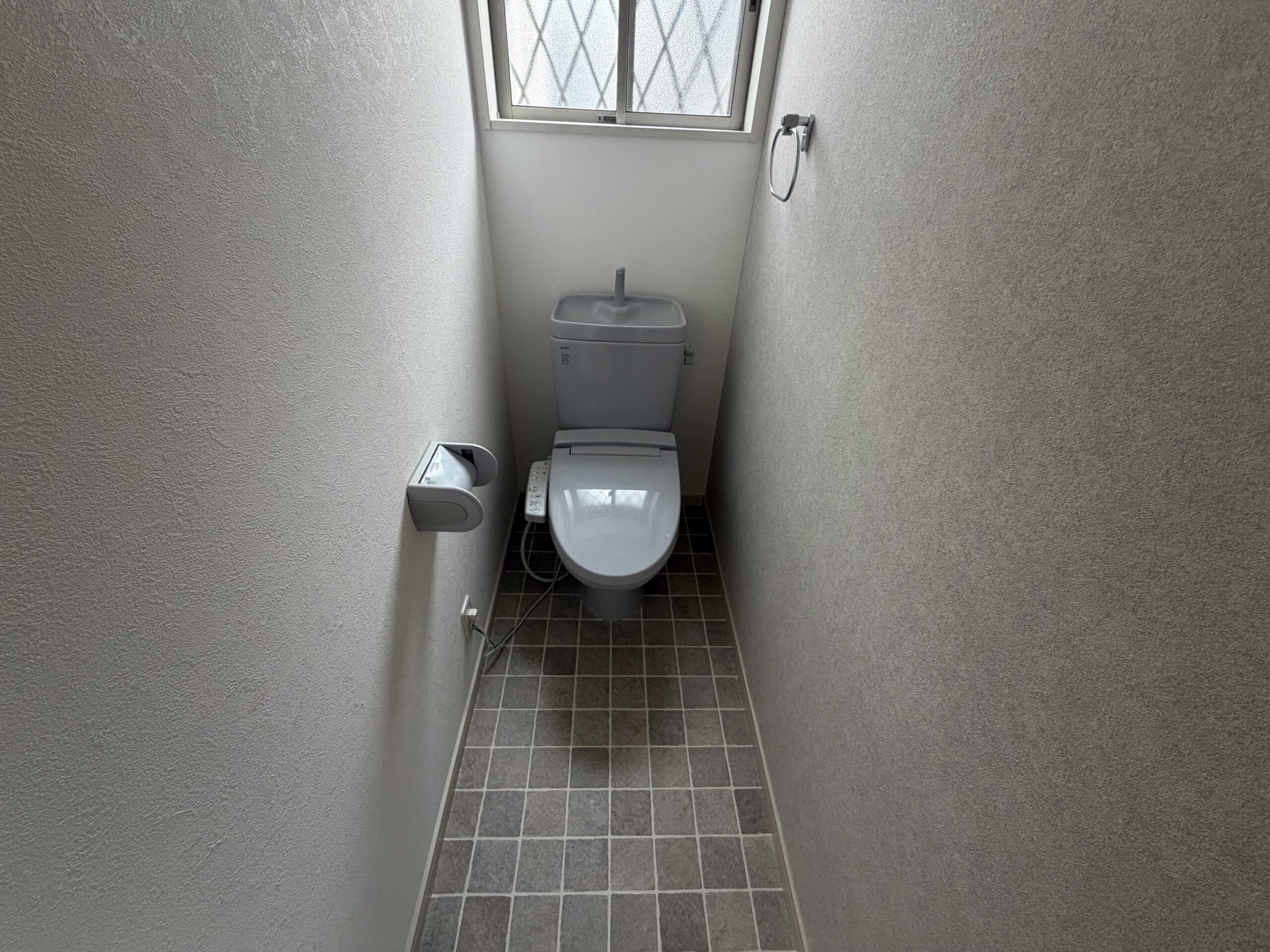 堺市西区草部　地下室付き中古戸建の写真