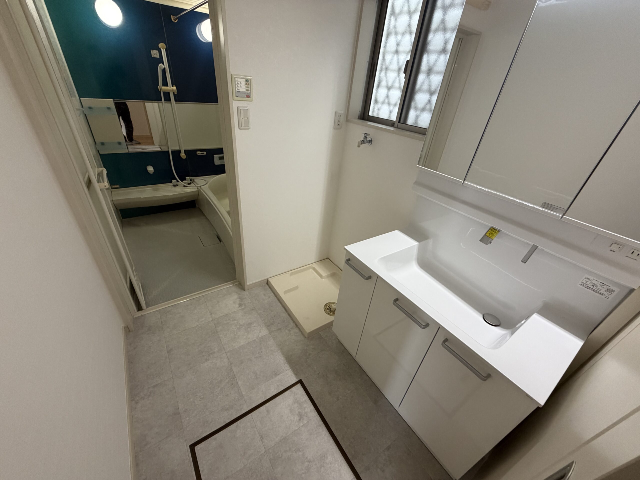 堺市西区草部　地下室付き中古戸建の写真