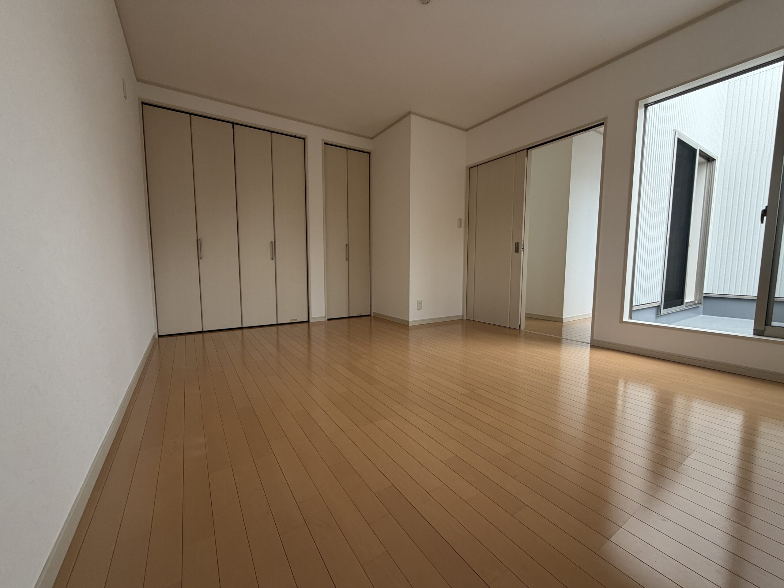 堺市西区草部　地下室付き中古戸建の写真